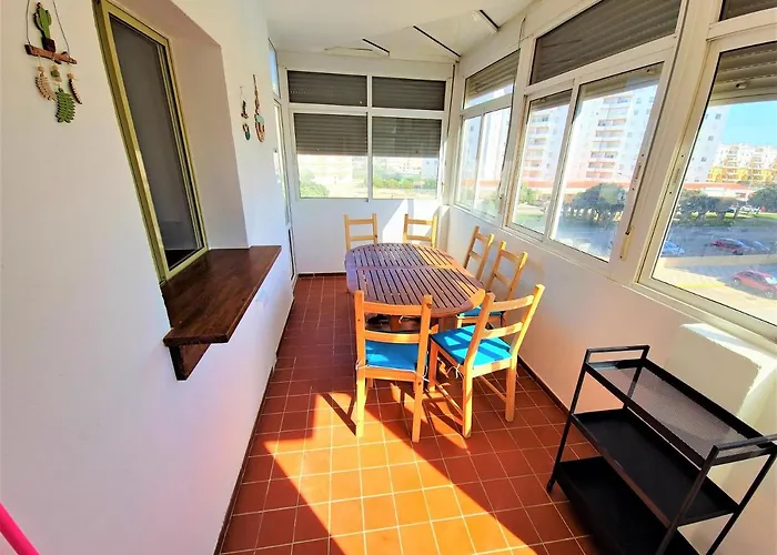 Ocean View Beach Apartment With Pool & Balconies